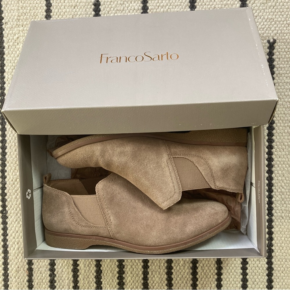 Franco Sarto Pearle Chelsea Ankle Boots Suede Taupe Tan Size 8
